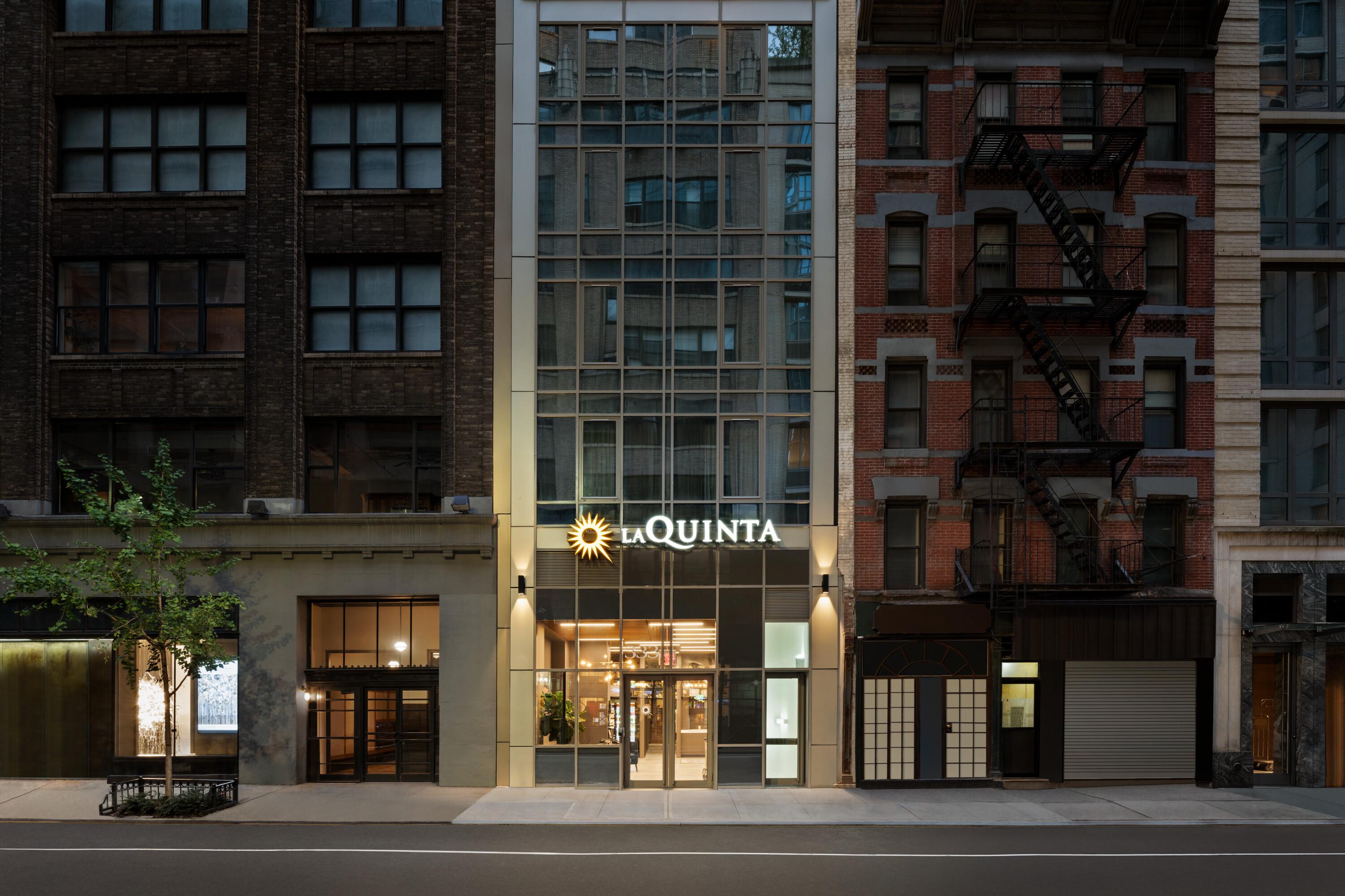 Hotel La Quinta By Wyndham Time Square South Nueva York Exterior foto